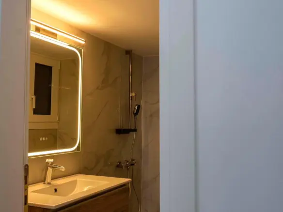 1-bedroom Flat In Neo Faliro, Greece (53 M²)