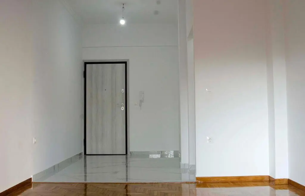 Flat Of 53 M² With No Features In Athens