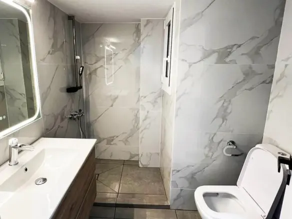 1-bedroom Flat In Neo Faliro, Greece (53 M²)