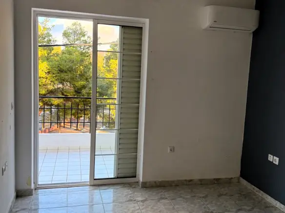 2-bedroom Flat In Palaia Fokaia, Greece (80 M²)