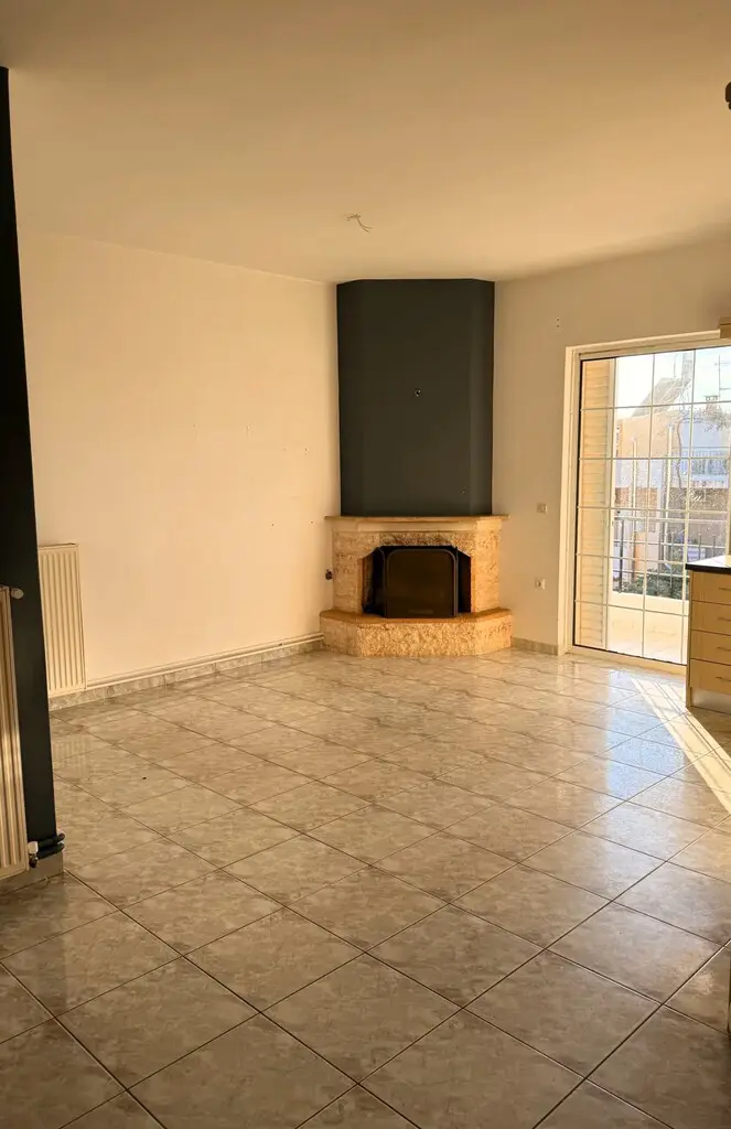 2-bedroom Flat In Palaia Fokaia, Greece (80 M²)