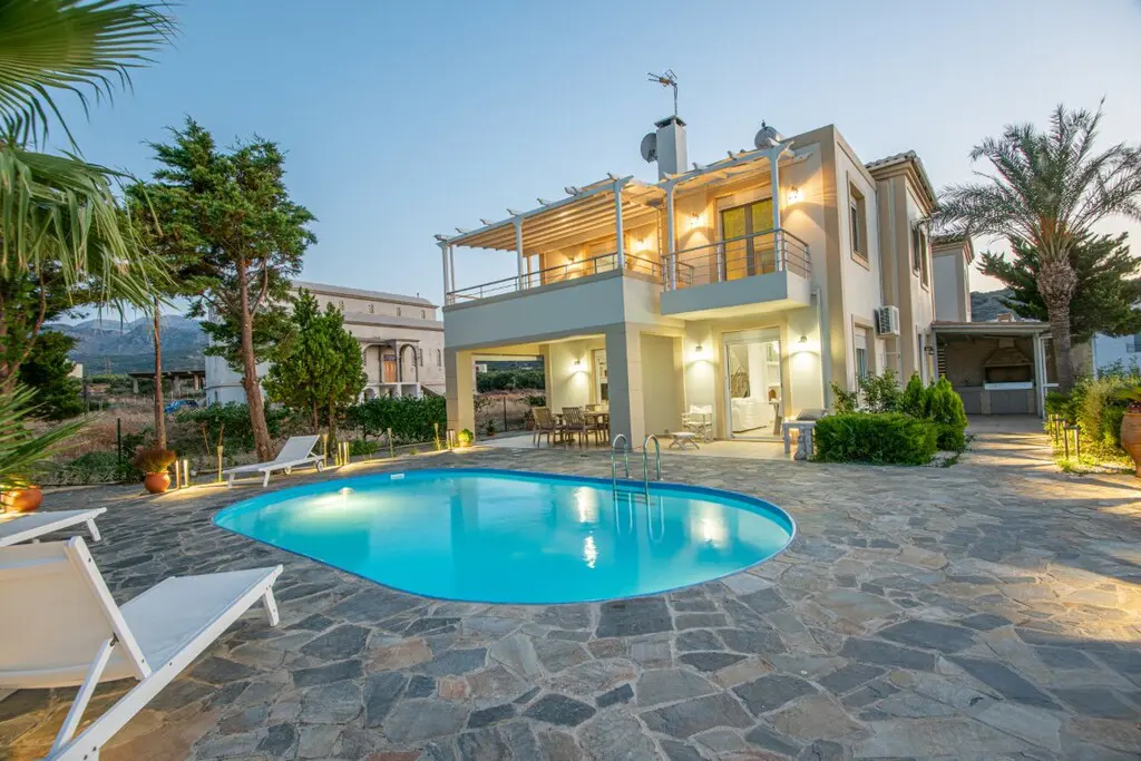 Villa Of 250 M² In Crete