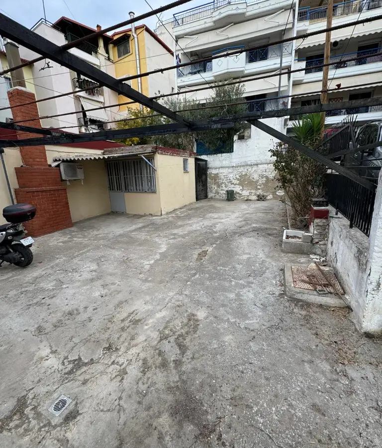 2-bedroom Detached House In Polichni, Greece (75 M²)