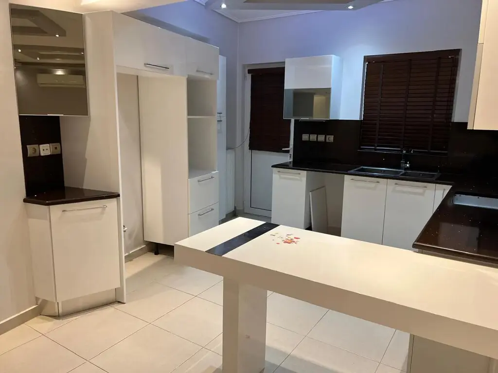 Flat Of 96 M² In Athens