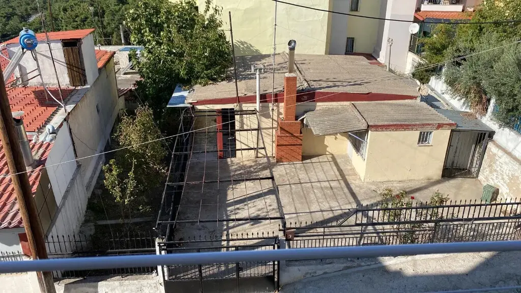 2-bedroom Detached House In Polichni, Greece (75 M²)