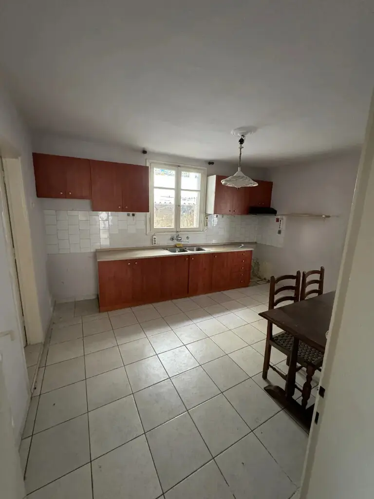 2-bedroom Detached House In Polichni, Greece (75 M²)