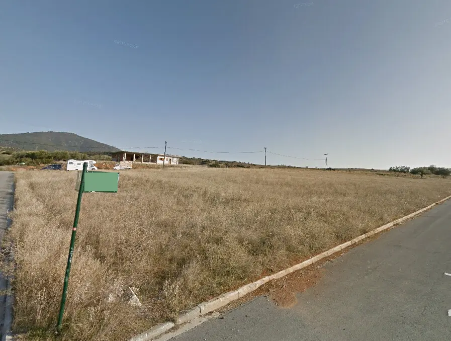 Land Of 1650 M² In The Suburbs Of Thessaloniki