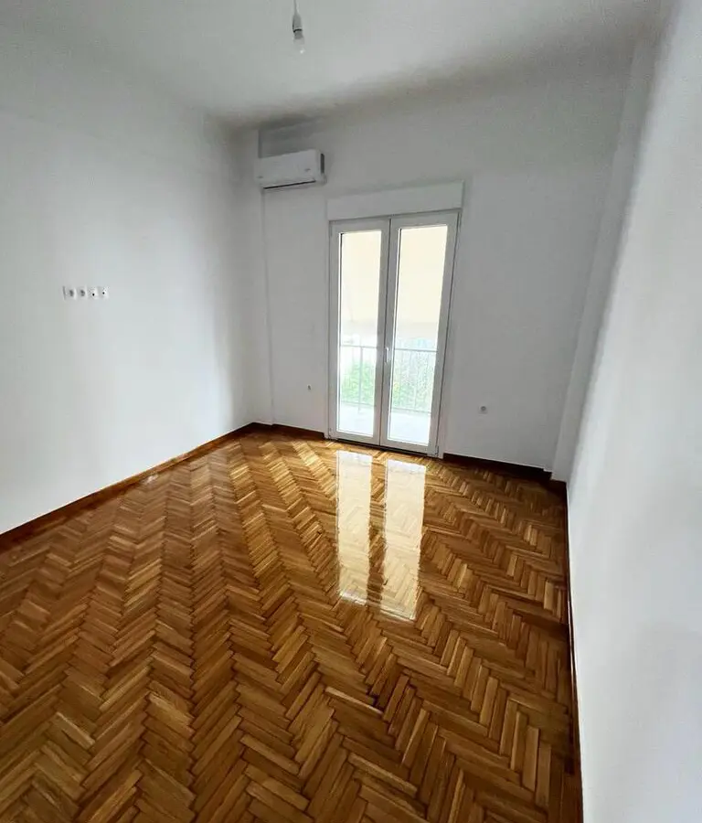 1-bedroom Flat In Neo Faliro, Greece (53 M²)