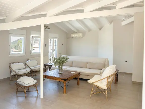 4-bedroom Maisonette In Markopoulo, Greece (220 M²)