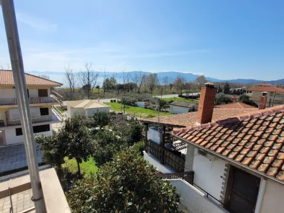 2-bedroom Flat In Agios Georgios, Greece (70 M²)