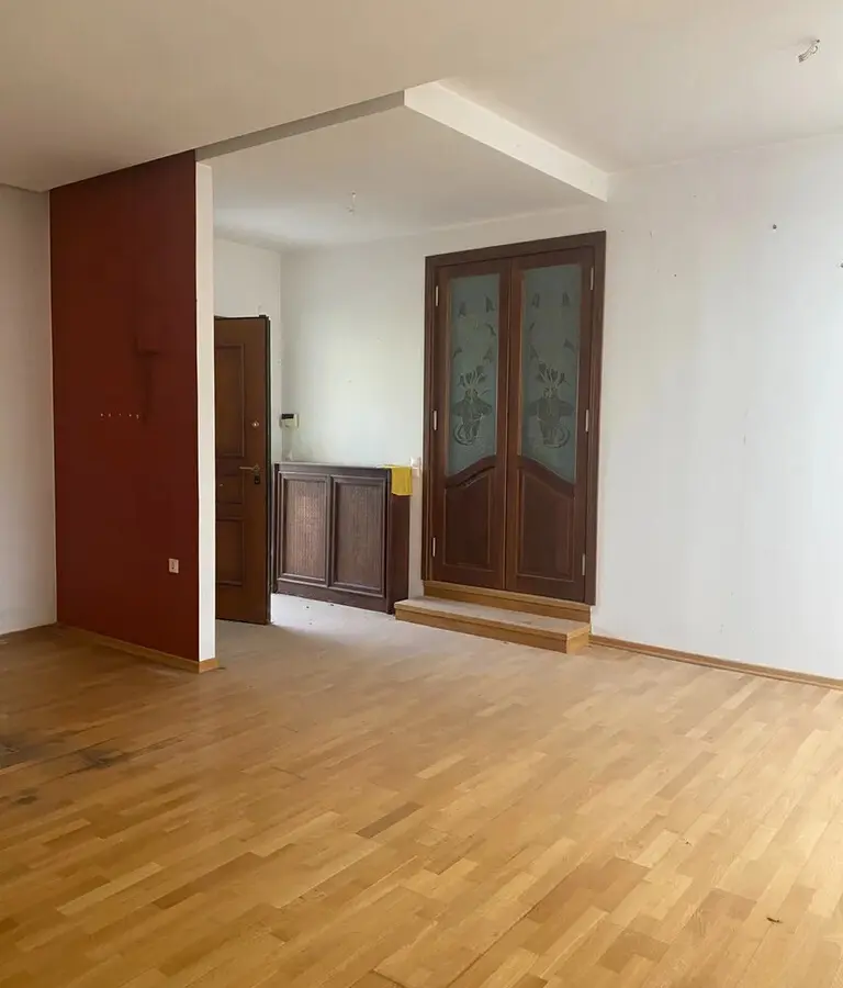2-bedroom Detached House In Gazi, Greece (205 M²)