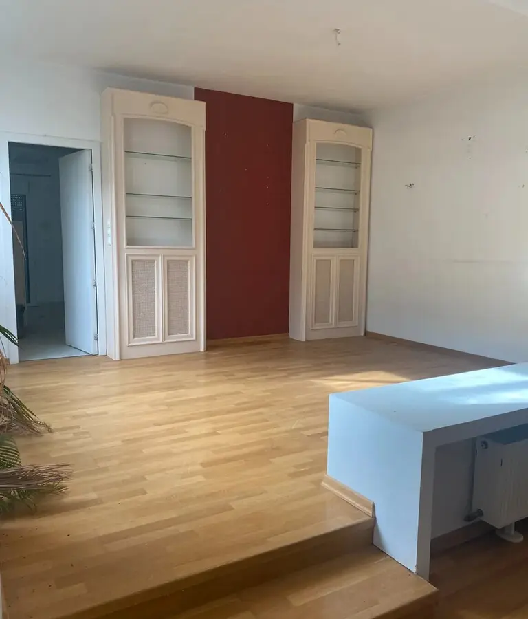 2-bedroom Detached House In Gazi, Greece (205 M²)
