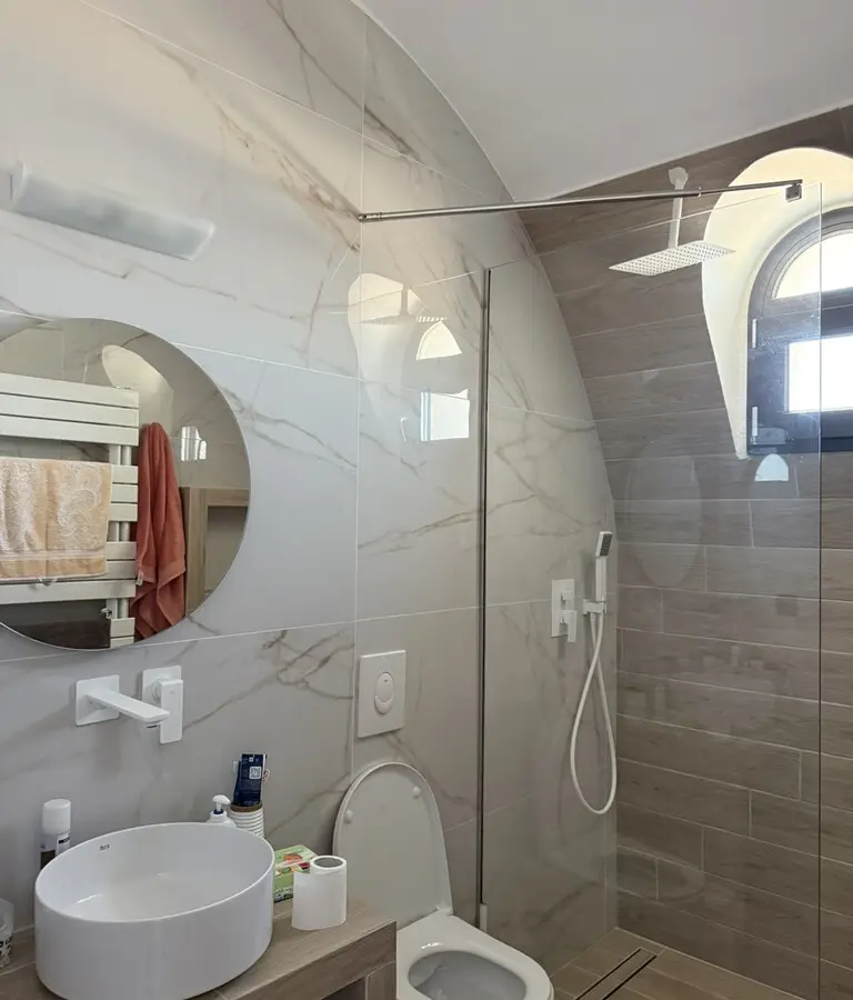 2-bedroom Complex In Santorini, Greece (350 M²)