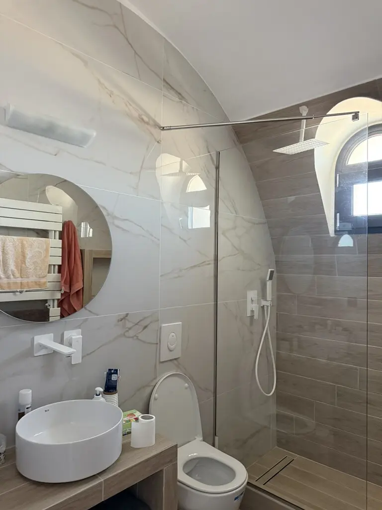 2-bedroom Complex In Santorini, Greece (350 M²)
