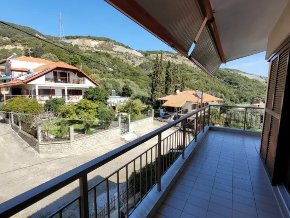 2-bedroom Flat In Agios Georgios, Greece (50 M²)