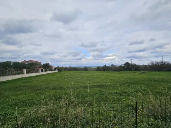Land Of 2005 M² In Crete