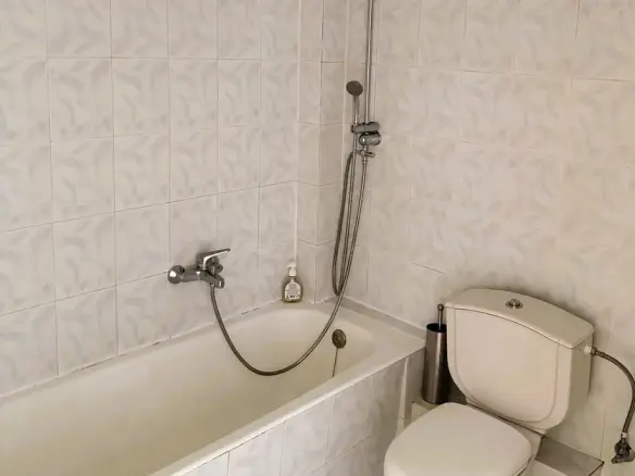 2-bedroom Flat In Palaia Fokaia, Greece (80 M²)