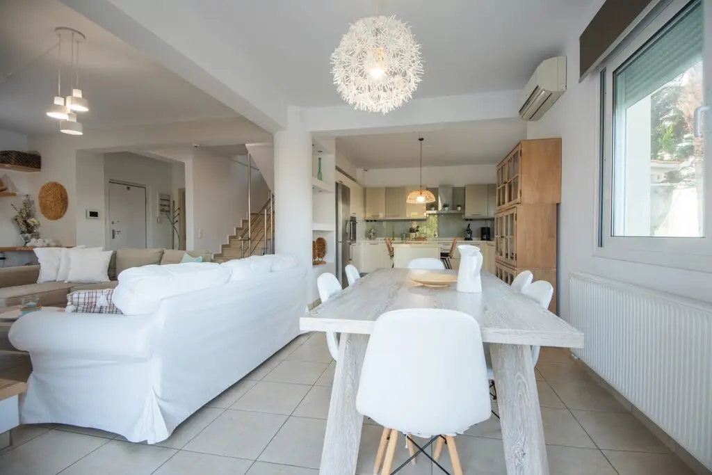 Villa Of 250 M² In Crete