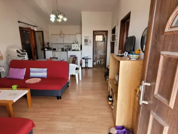 2-bedroom Flat In Agios Georgios, Greece (70 M²)