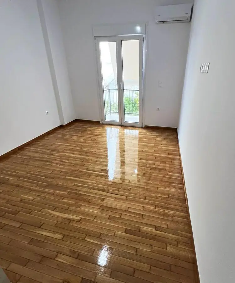 1-bedroom Flat In Neo Faliro, Greece (53 M²)