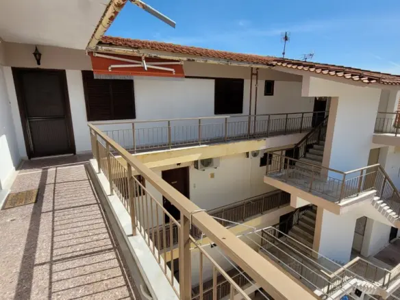 2-bedroom Flat In Agios Georgios, Greece (50 M²)