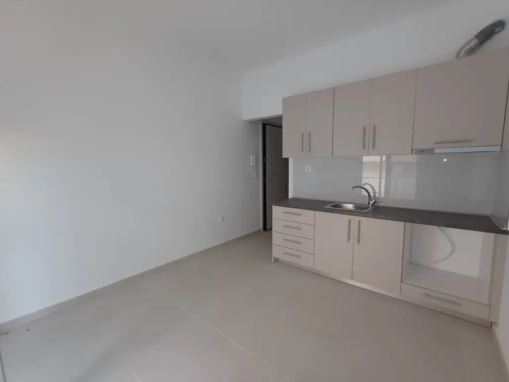 Flat Of 33 M² In The Suburbs Of Thessaloniki