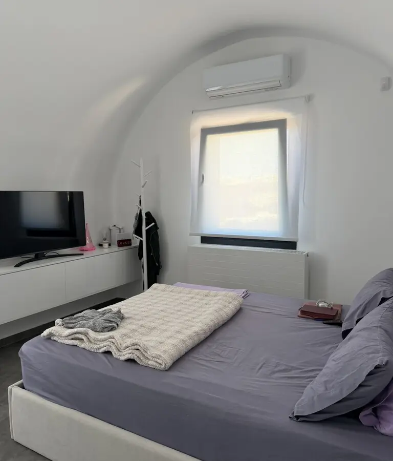 2-bedroom Complex In Santorini, Greece (350 M²)