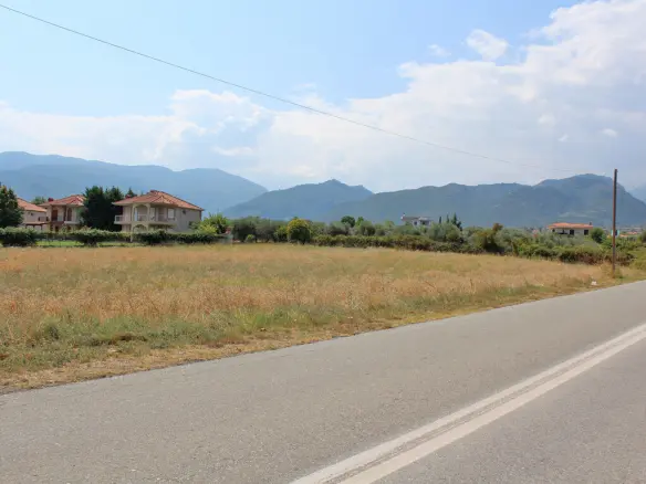 Land Of 4460 M² On The Olympic Coast