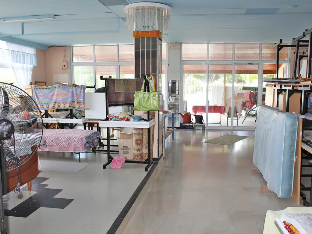 Business Of 270 M² On The Olympic Coast