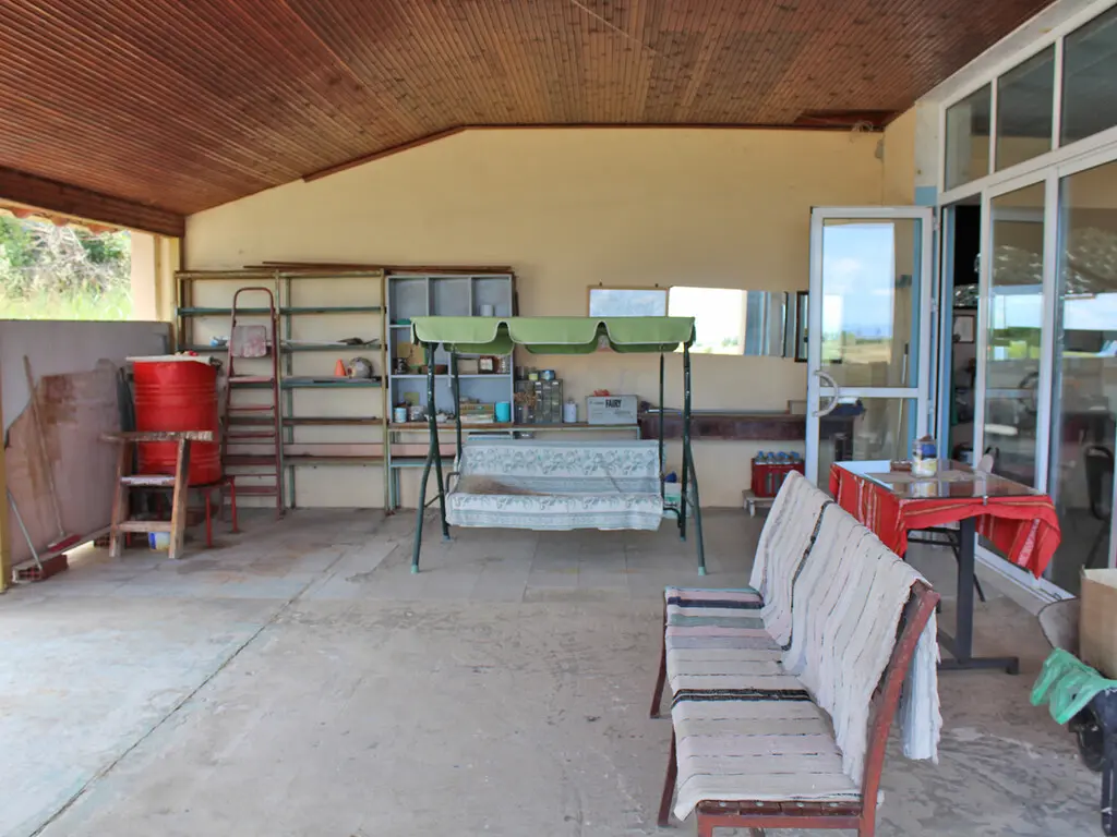 Business Of 270 M² On The Olympic Coast