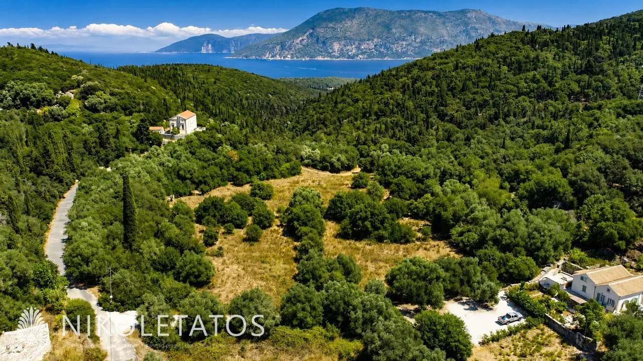 Land Of 1000 M² In Psilithrias, Greece