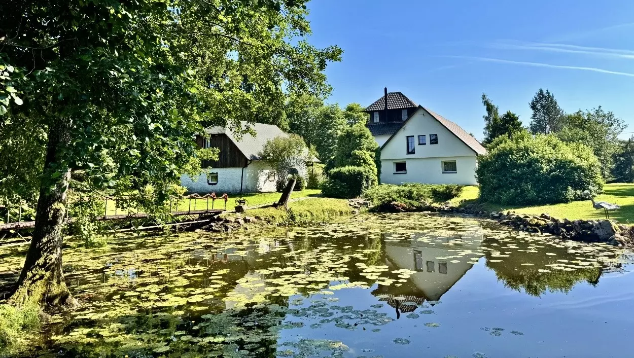 Private Estate Of 5.5 Ha With Two Ponds, Guest Accommodation & Event Facilities