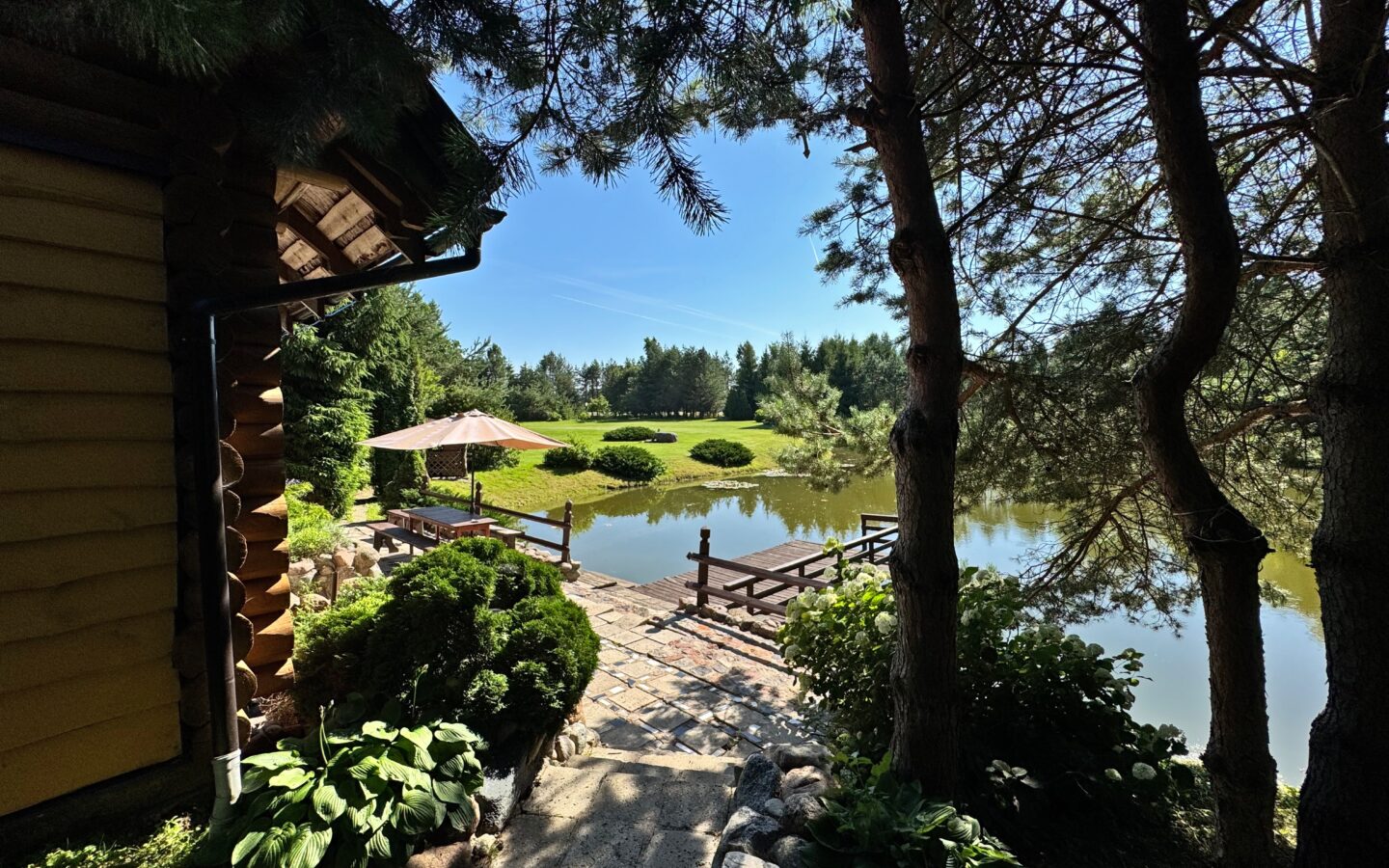Private Estate Of 5.5 Ha With Two Ponds, Guest Accommodation & Event Facilities