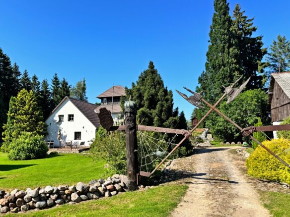 Private Estate Of 5.5 Ha With Two Ponds, Guest Accommodation & Event Facilities