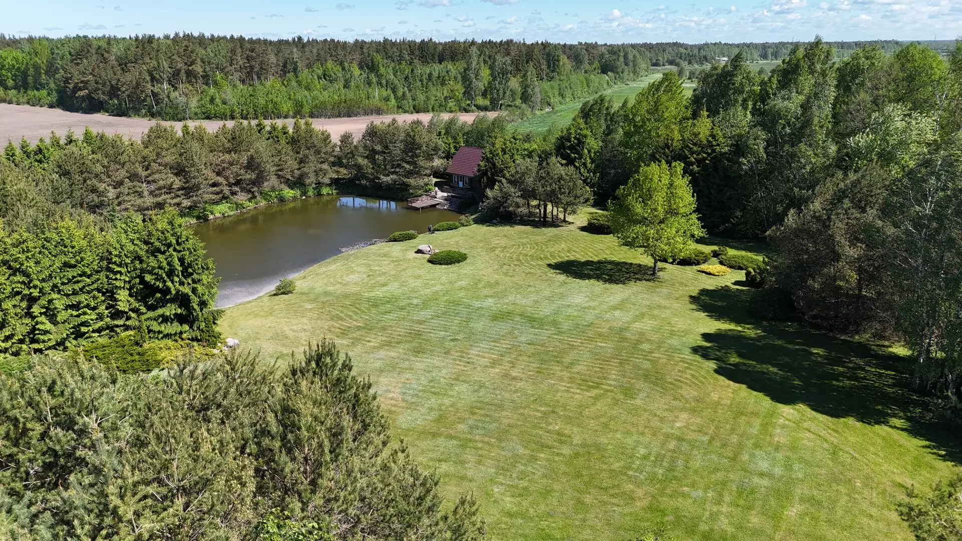 Private Estate Of 5.5 Ha With Two Ponds, Guest Accommodation & Event Facilities