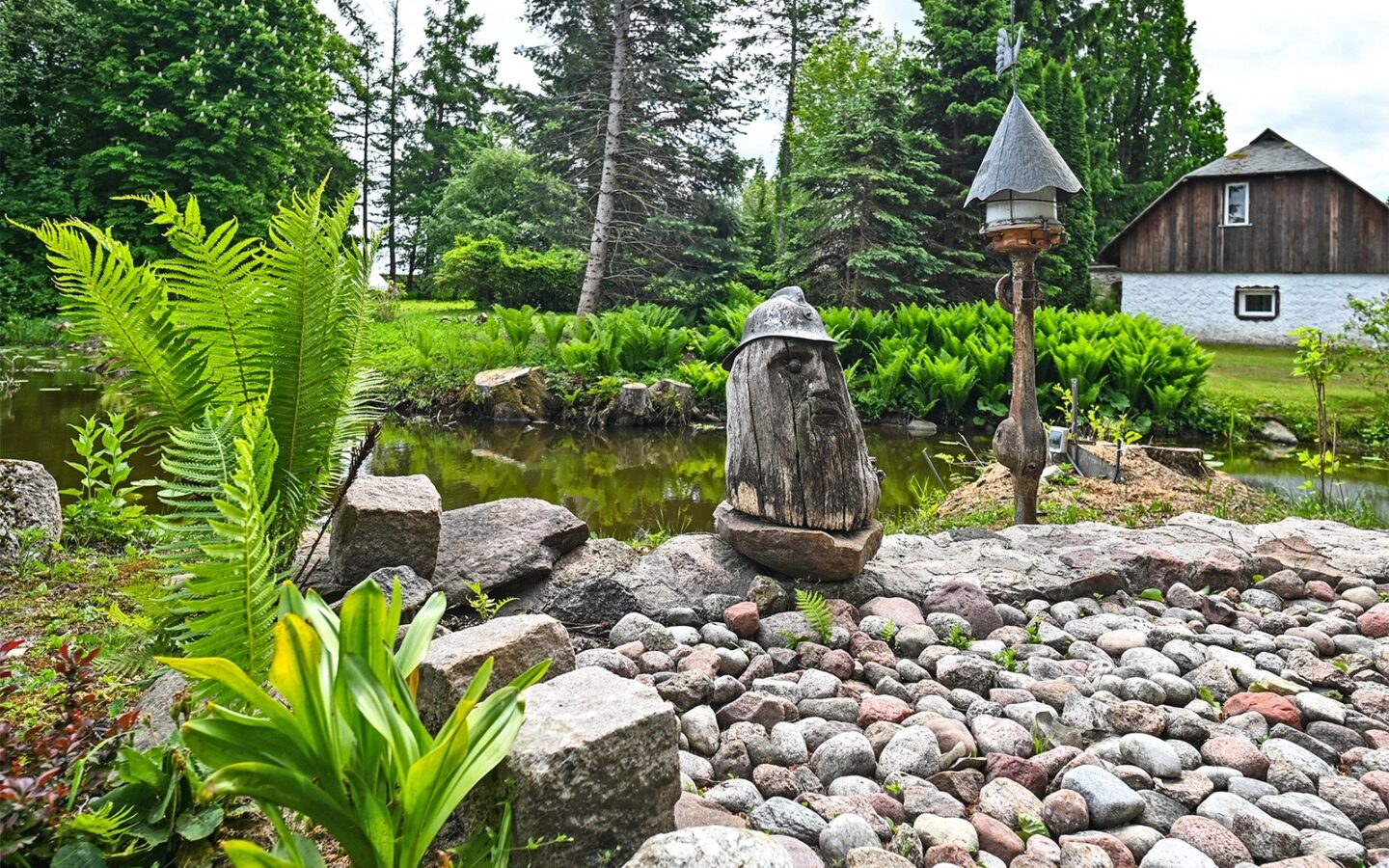 Private Estate Of 5.5 Ha With Two Ponds, Guest Accommodation & Event Facilities