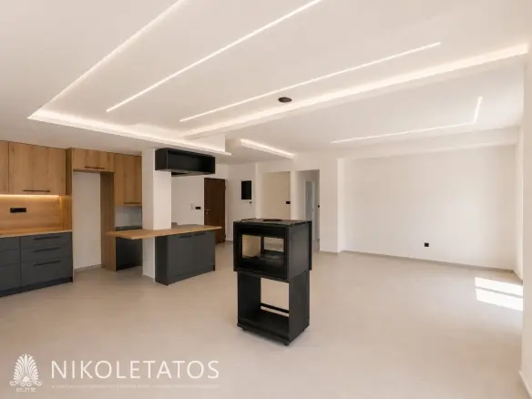 Apartment Of 75 M² With Balcony And Elevator In Patras, Greece
