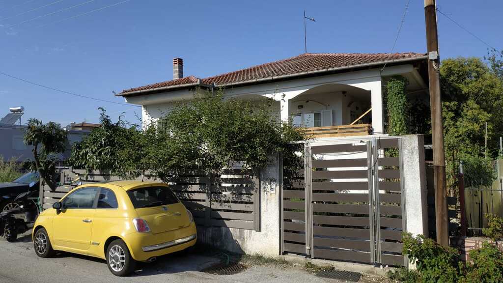 Detached House Of 120 M² In Olympic Coast