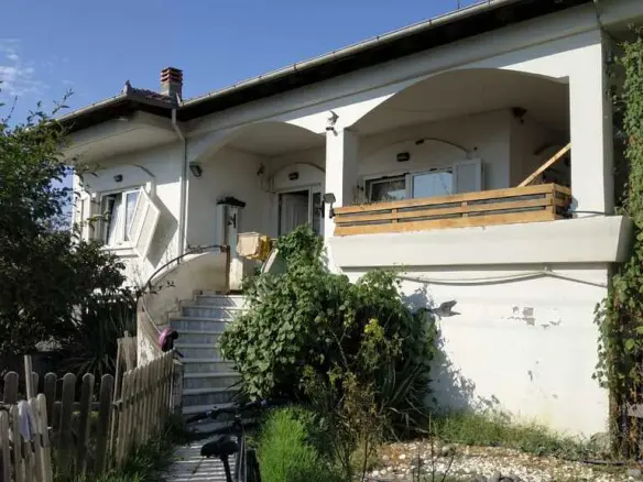 Detached House Of 120 M² In Olympic Coast