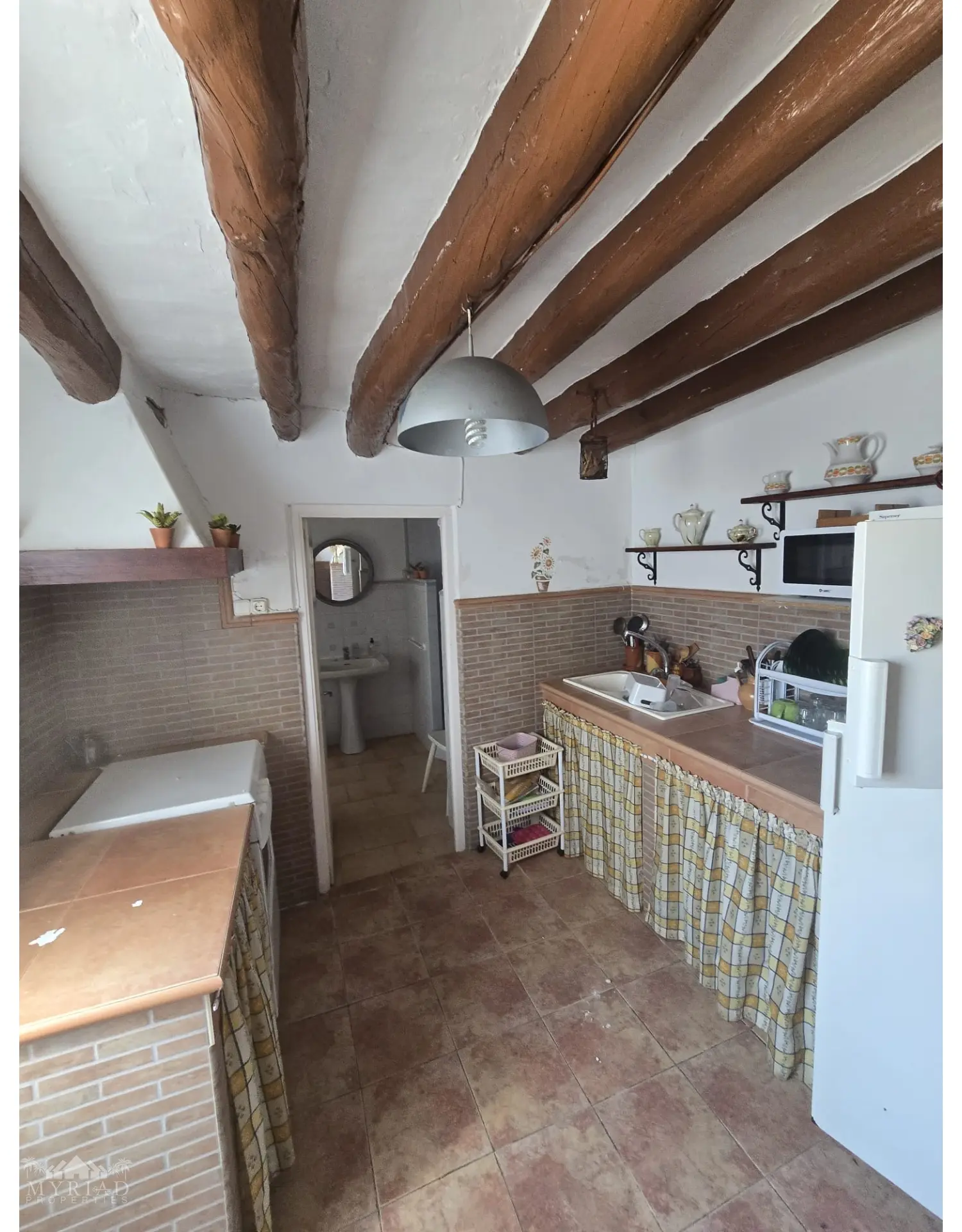 3-bedroom Townhouse In Yecla, Spain (162 M²)