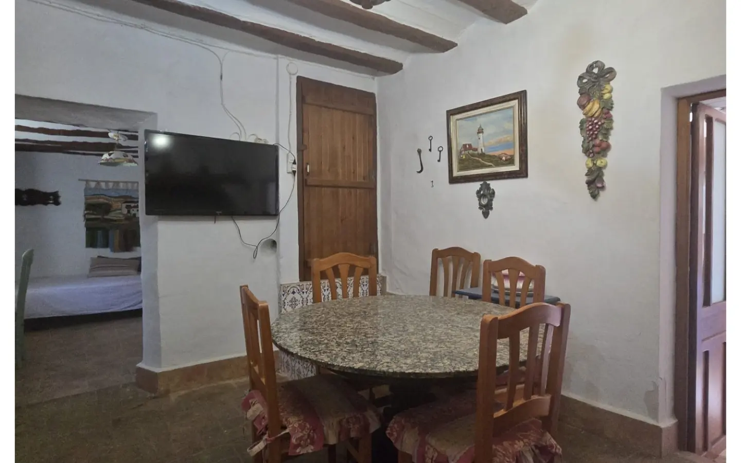 3-bedroom Townhouse In Yecla, Spain (162 M²)