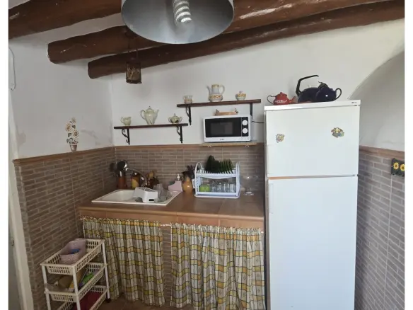 3-bedroom Townhouse In Yecla, Spain (162 M²)