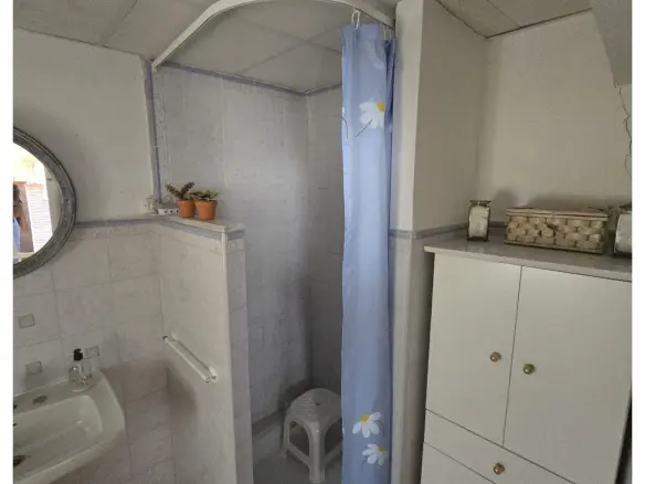 3-bedroom Townhouse In Yecla, Spain (162 M²)
