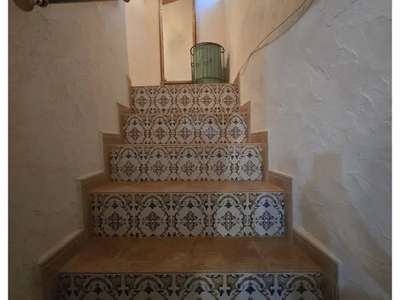 3-bedroom Townhouse In Yecla, Spain (162 M²)