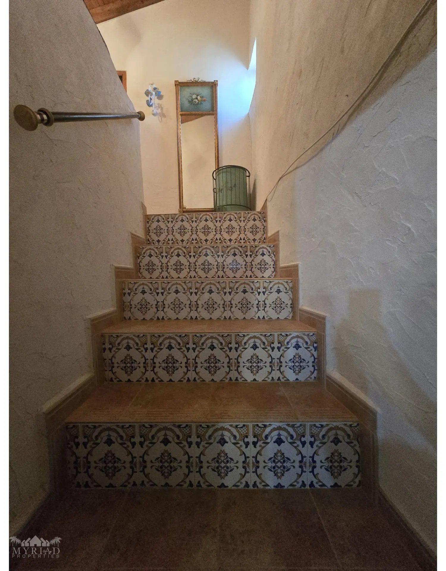 3-bedroom Townhouse In Yecla, Spain (162 M²)