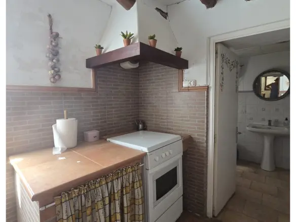 3-bedroom Townhouse In Yecla, Spain (162 M²)