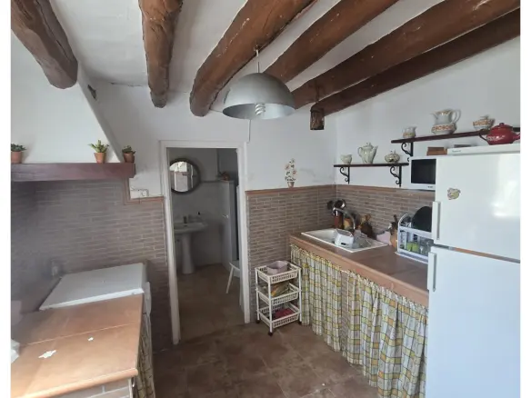 3-bedroom Townhouse In Yecla, Spain (162 M²)