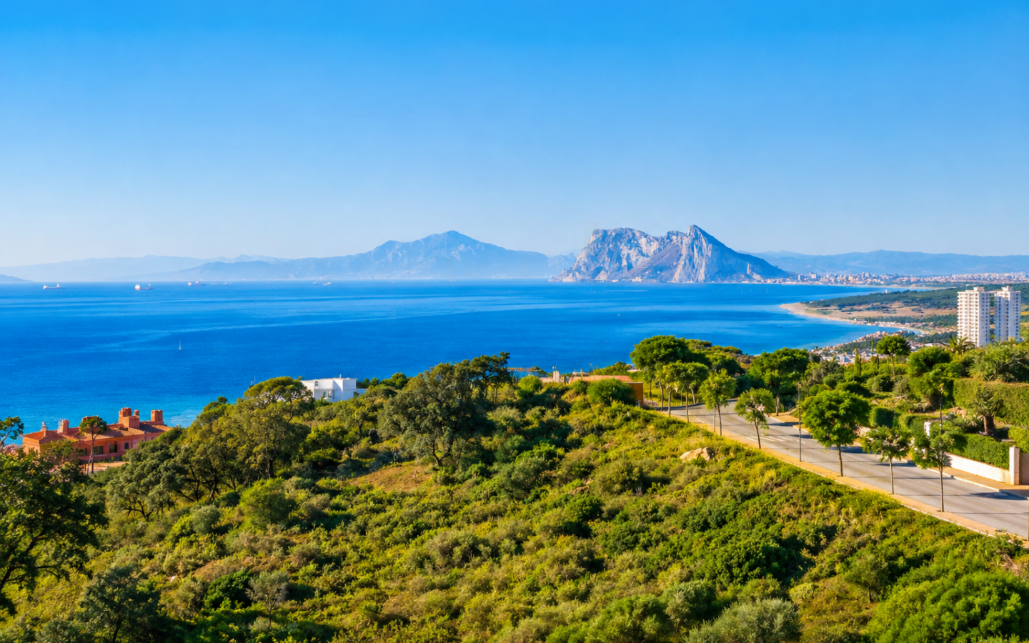 Plot Of 1200 M² With Villa Project And License In Bahía De Las Rocas, Sotogrande