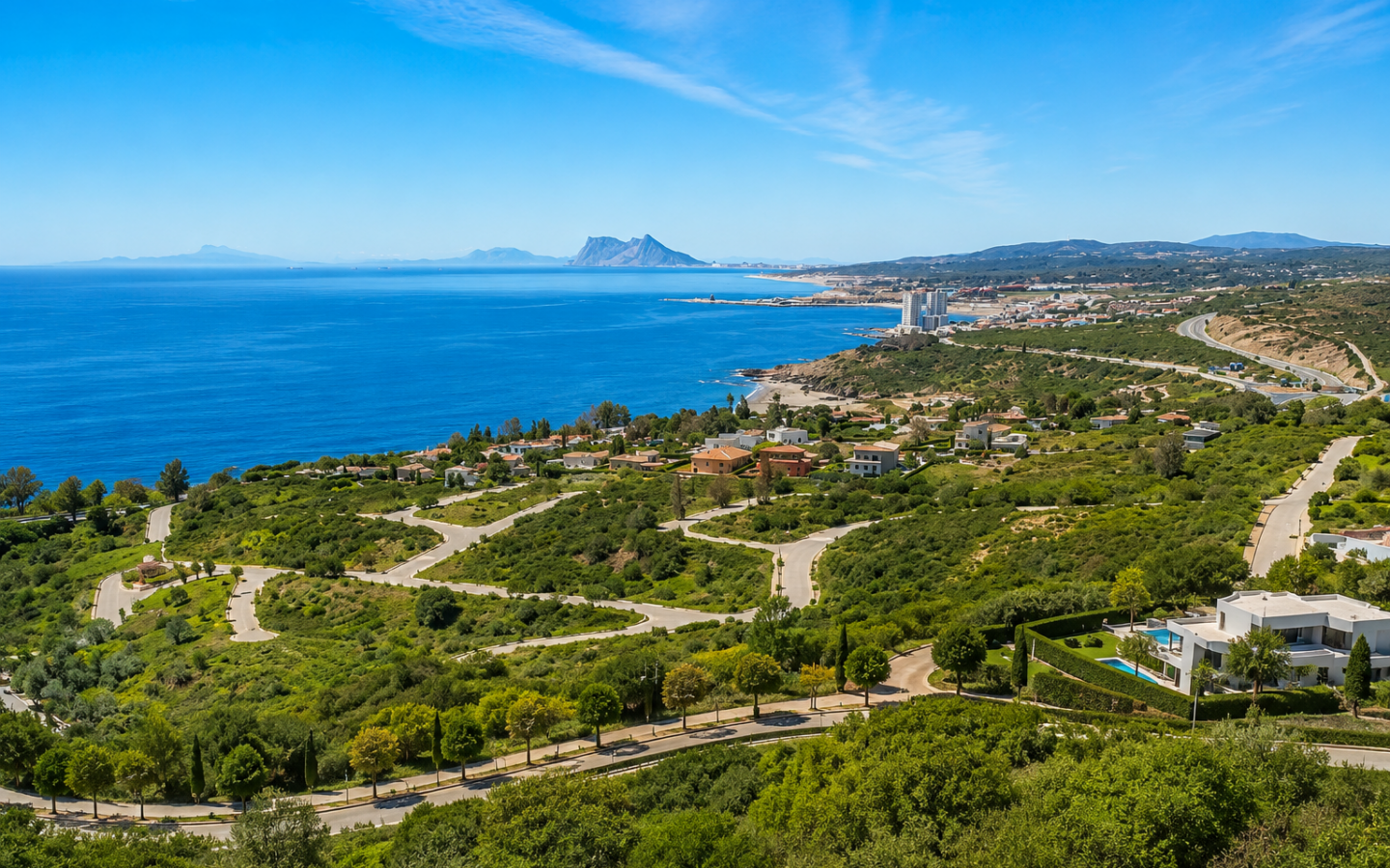 Plot Of 1200 M² With Villa Project And License In Bahía De Las Rocas, Sotogrande