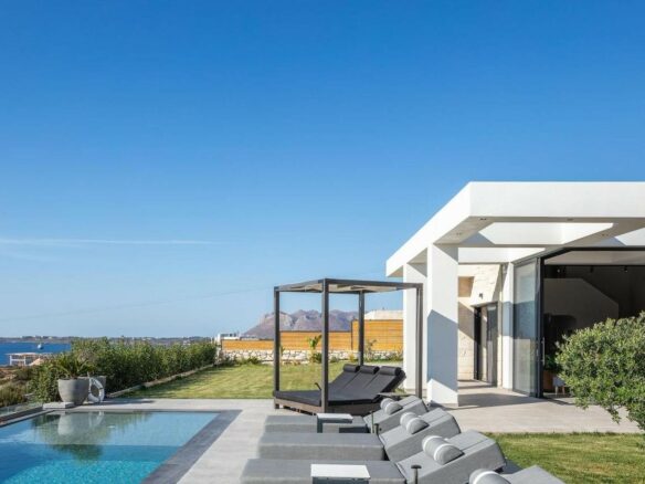 Novel — Contemporary 3-bedroom Villa With Uninterrupted Sea Views